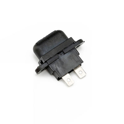 ATU Panel Mount Blade Fuse Holder Plug In 32V 12.4mm Thickness With Cap